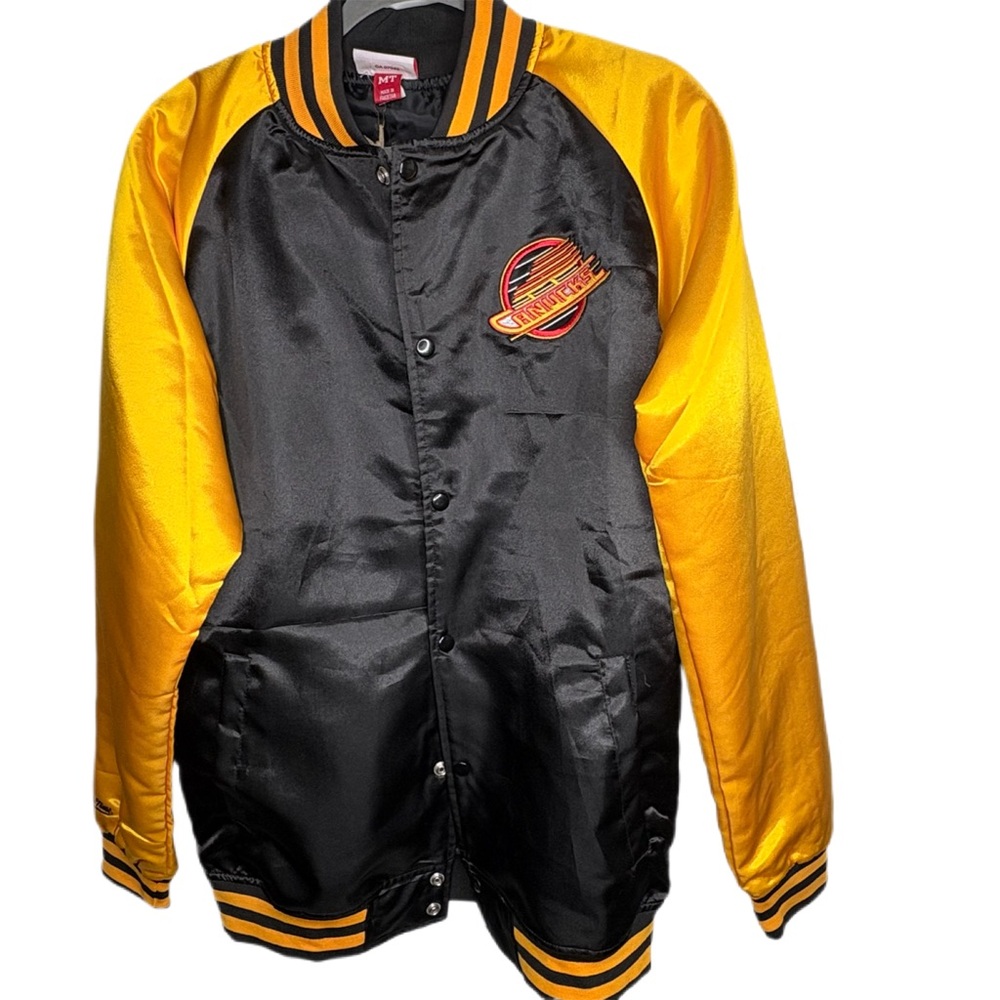 Canucks Mitchell & Ness Varsity Jacket Medium Tall NWT